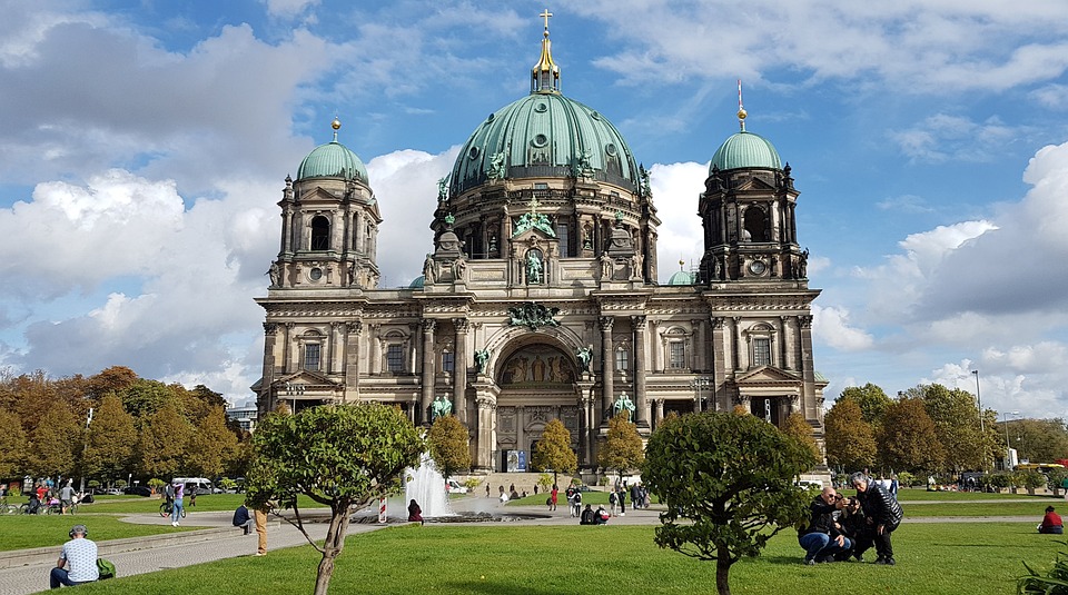 Bockbieranstich im Dom: Ein Fest für alle Sinne in Graz