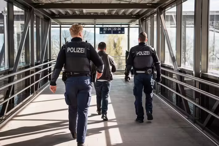 Bundespolizei: Migranten aufgegriffen und E-Scooter gepfändet!