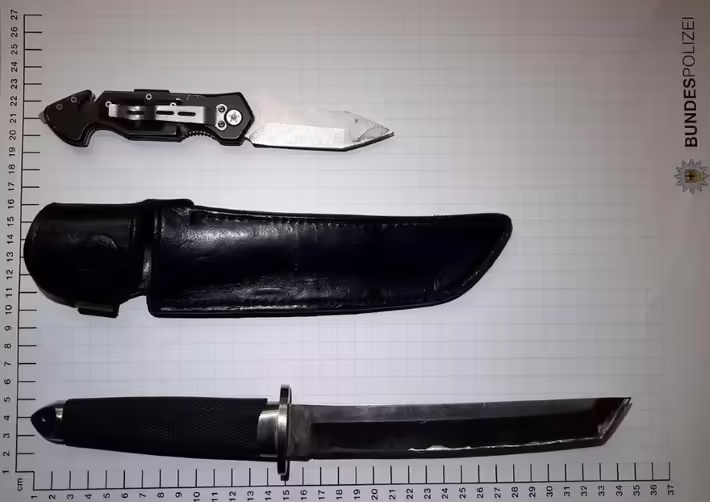 Bundespolizei schlägt zu: Messer und Drogen bei Festnahme sichergestellt!