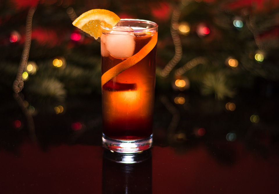 DaBasGo s Punsch Party: Weihnachtsfreude für die Region