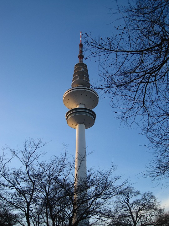 Der Dezember-Himmel: Sichten Sie die Geminiden und die schmale Mondsichel!