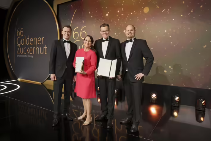EDEKA-Star Reiner Schenke erhält Goldenen Zuckerhut 2024 in Berlin!