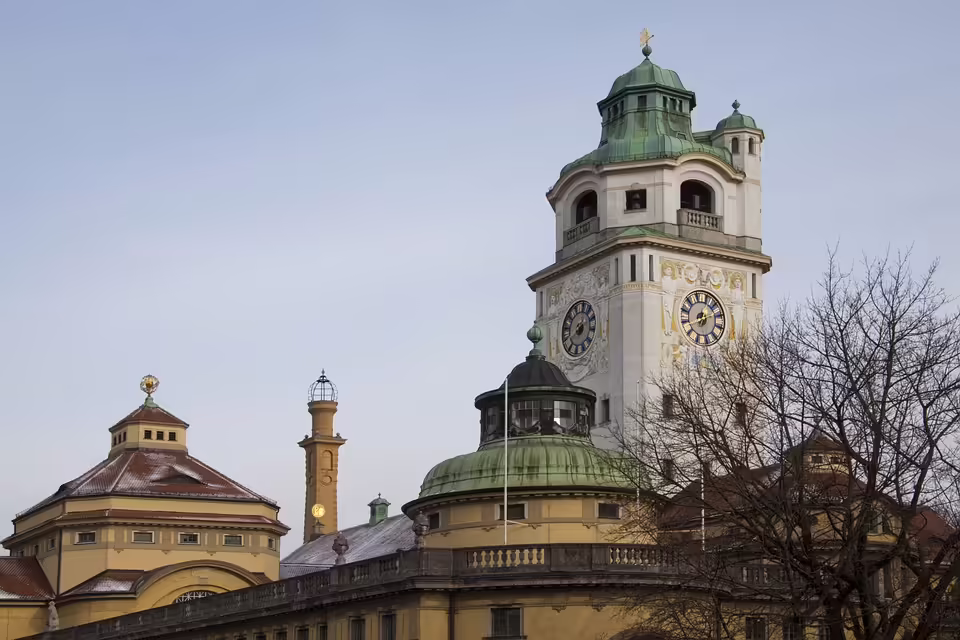 Endlich: Neues Hallenbad eröffnet 2027 nach langem Warten!