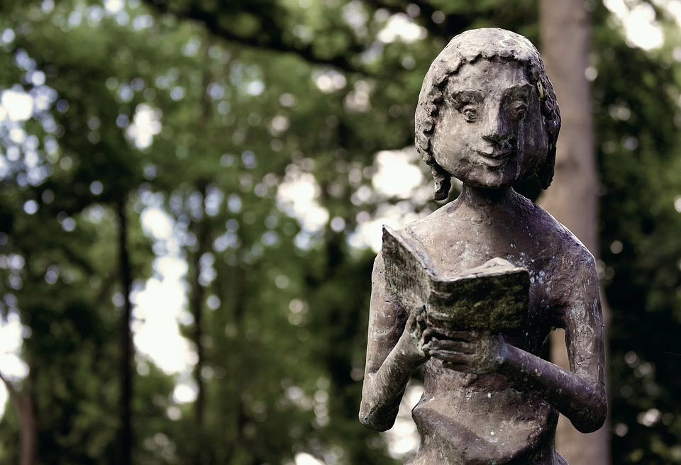 Faschingsprinzessin Anna II. erstrahlt mit neuer Amethyst-Krone