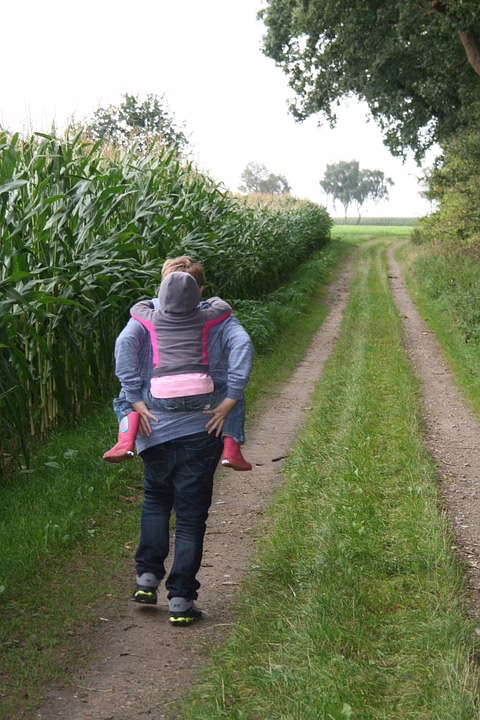 Gemeinsam Licht ins Dunkel bringen: Gedenken an verstorbene Kinder in Buchkirchen