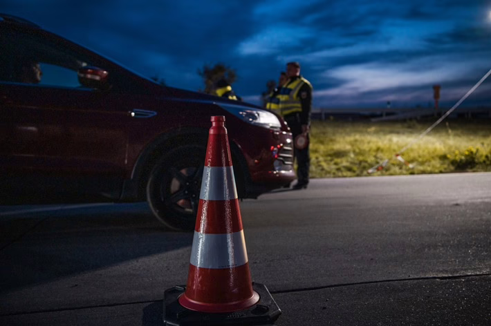 Grenzkontrolle schlägt Alarm: Mann mit gefälschten Papiere festgenommen!