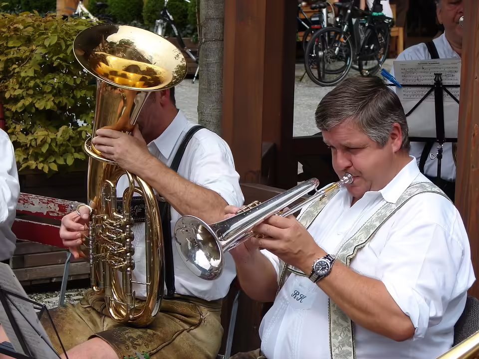 Herbstkonzert der Musikkapelle Suben: Hits und Evergreens live erleben!