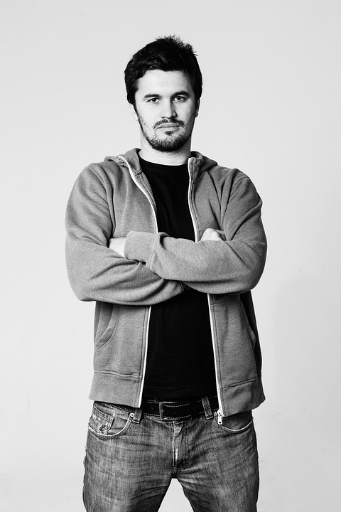 Jedes Bild erzählt eine Geschichte: Christian Wandls Ausstellung im Stadtcafé