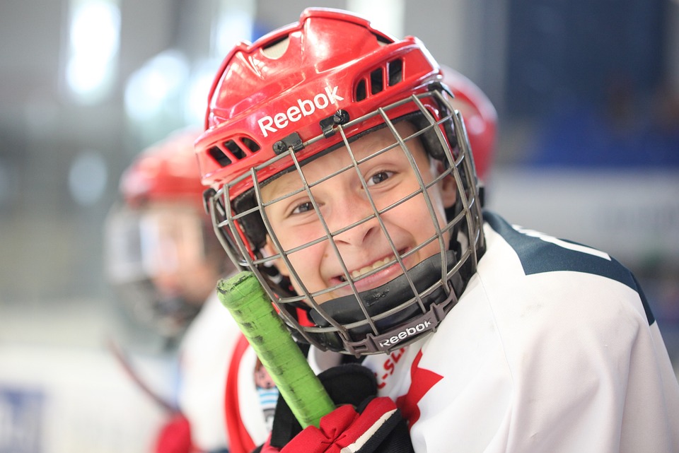 Kampfgeist im Eishockey: Wälder müssen sich gegen Spitzenreiter beweisen