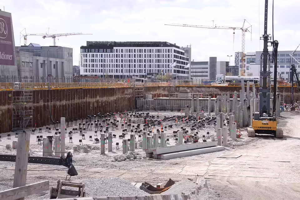 Neubau erblüht: Neuer Grüner Vorplatz für die Zieglergasse Volksschule