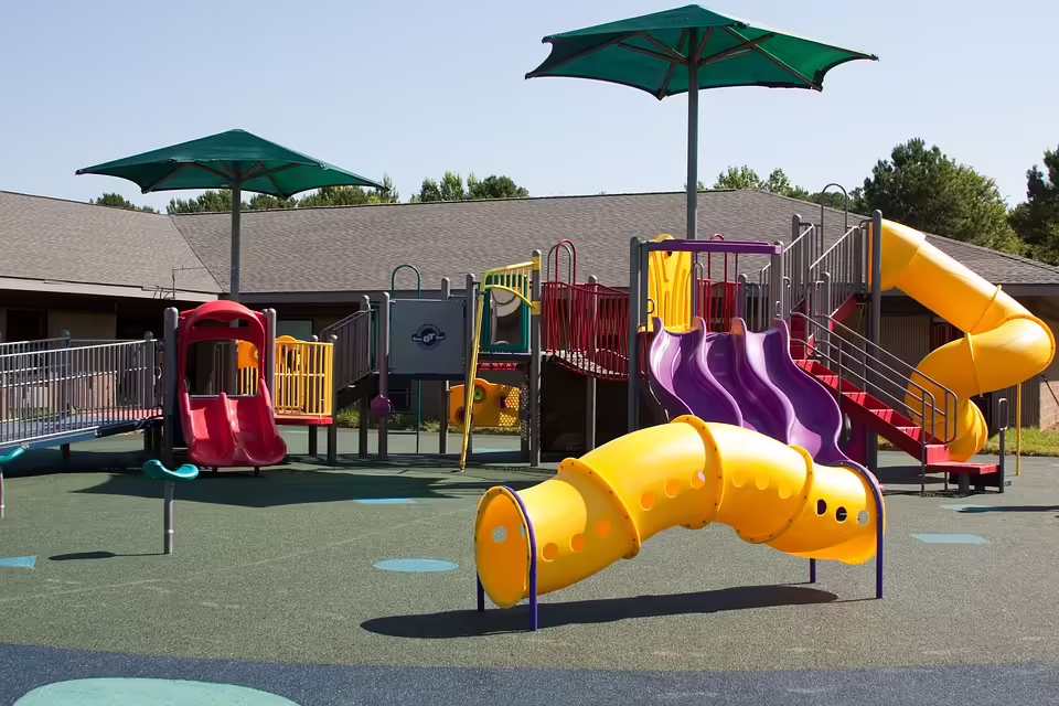 Neuer Spielplatz in Klein-Meiseldorf: Jetzt sicherer und bunter!