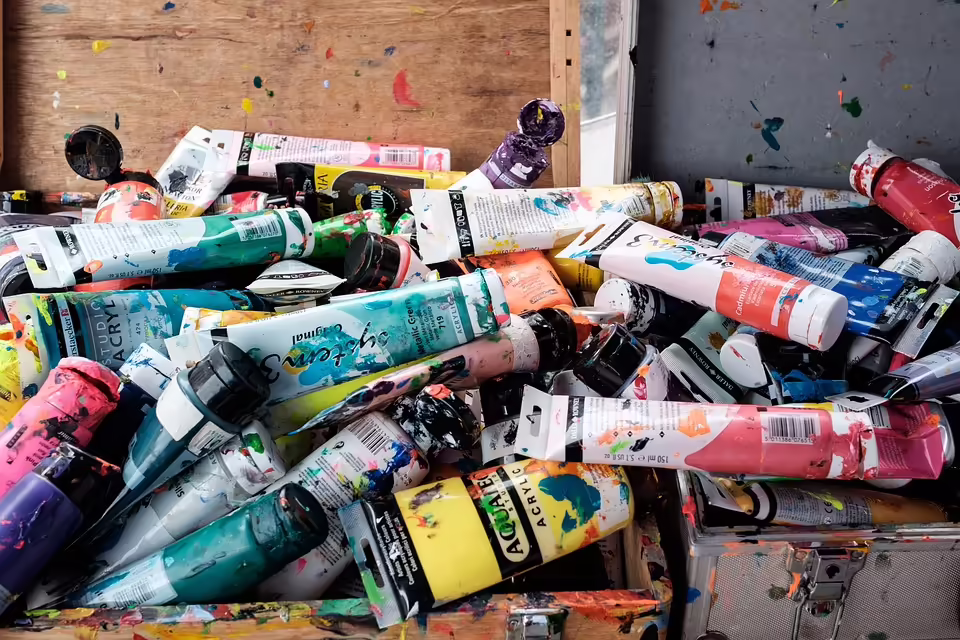 Preissprung in der Bastelabteilung: Acrylfarbe plötzlich dreimal so teuer!