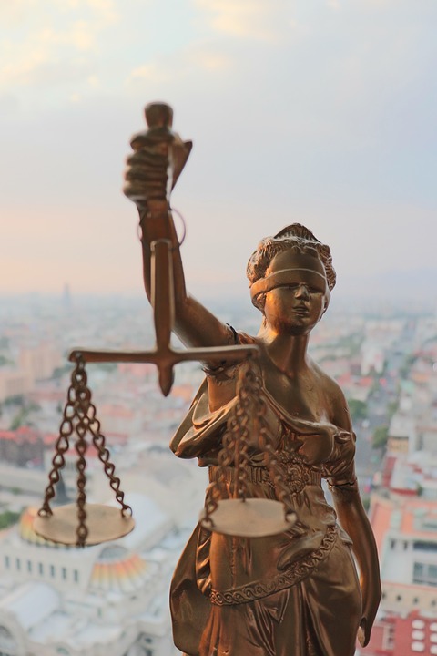 Rechtliche Tipps für eine festliche Adventszeit am Arbeitsplatz