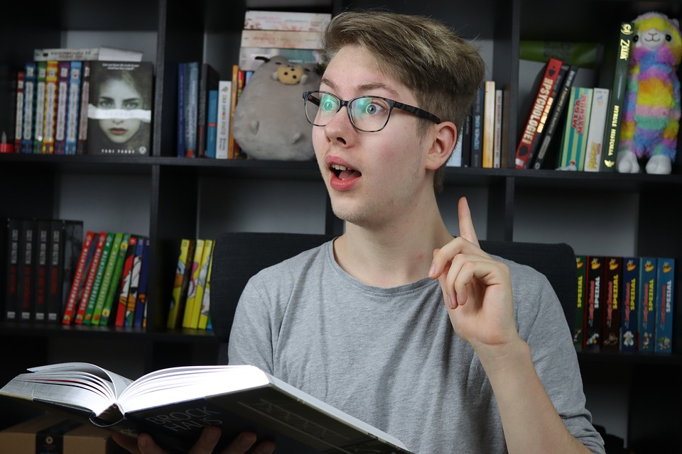 Sicherheitsinitiative: Erste-Hilfe-Taschen für Loosdorfer Schüler