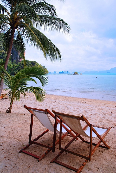 Von Thailand aus plant er Traumurlaube für Reiche und Berühmte