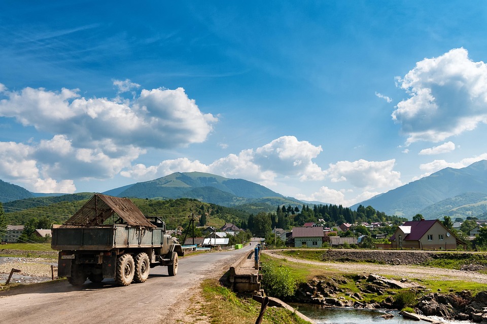 Ukrainische Verteidigung gegen Russlands Offensive: Angriffe und Herausforderungen