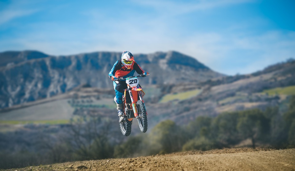KTM AG: 500 Jobs weg! Umstrukturierungen zur Kostensenkung gestartet