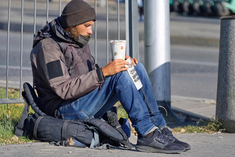 Zwei Obdachlose erfroren: Kältewelle fordert tragische Opfer in Wien!