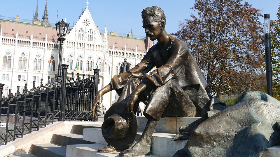 Attila Molnár enthüllt in neuem Buch: Leben mit Guillain-Barré-Syndrom!