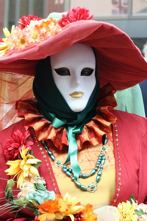 Bunter Faschingsumzug in Persenbeug: Ein Fest der Farben und Freude!