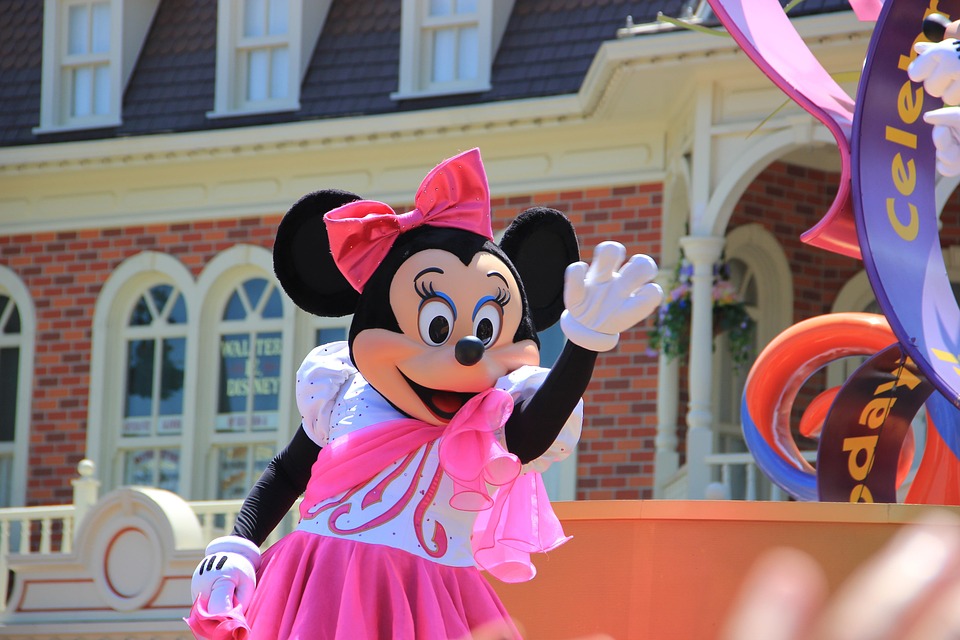Disney schlägt Alarm: ByteDance verletzt Urheberrechte mit KI-Videos!