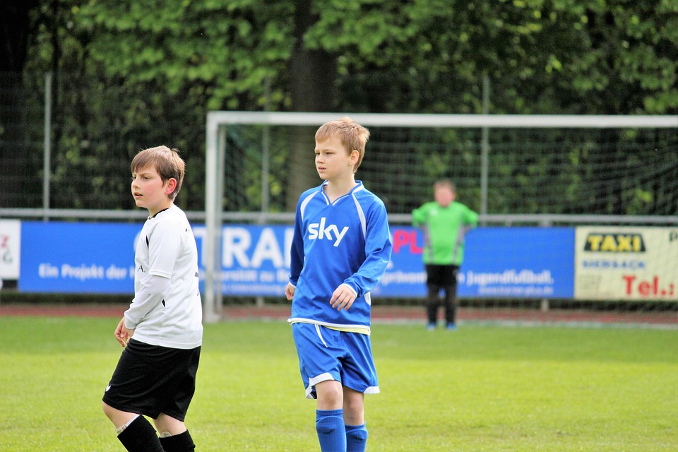 Sicherheitschaos beim Linzer Fußballspiel: Jugendliche als Ordner enttarnt!
