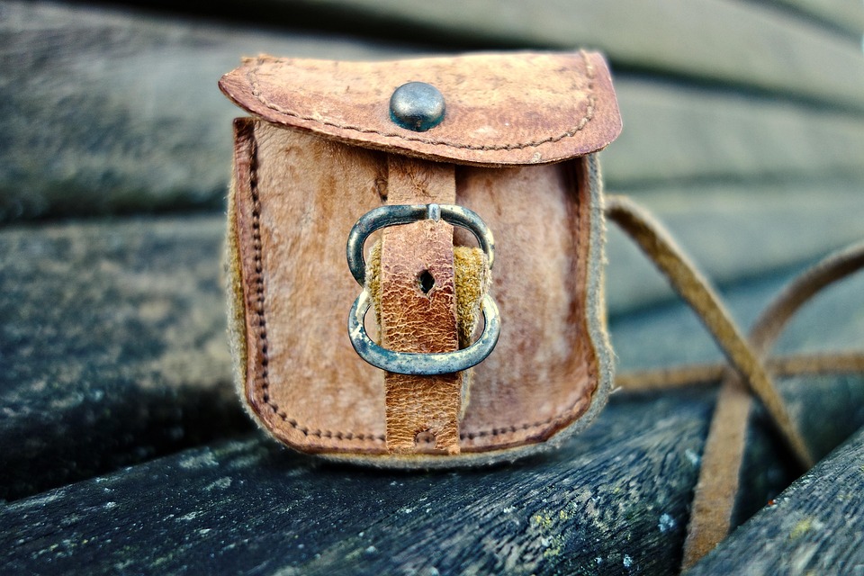 Tasche mit Cannabis und Bargeld versehentlich an Neuseeland gespendet